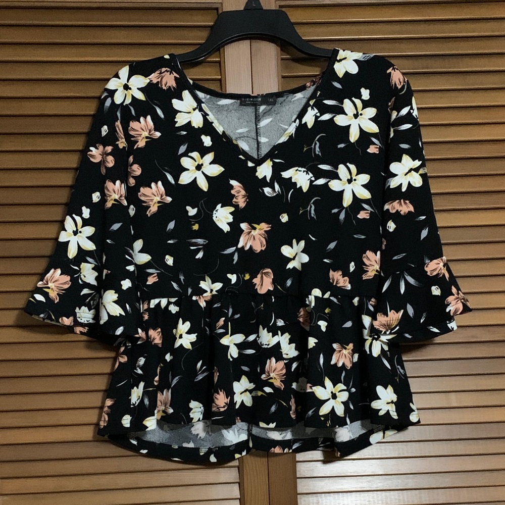 Shein Curve Black Floral V Neck Bell Flutter Sleeve Flared Peplum Blouse 1X